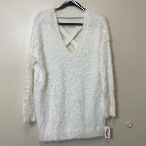 Jessica Simpson Women’s Sweater. White. Size Medium. NWT.